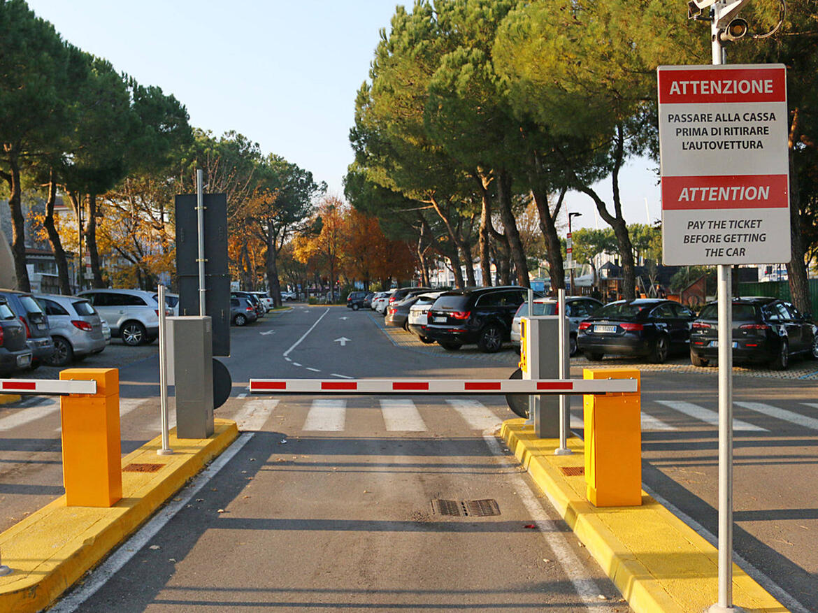 parcheggio e custodia 